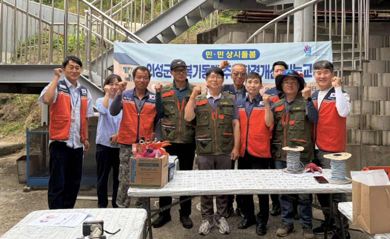 25일 성암1·2리 경로당에서 ‘어르신 안전을 위한 경로당 맞춤형 집수리 기능교육’을 실시했다. 사진제공=의성군