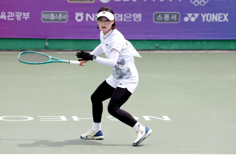 문경시청 실업선수단 소속 엄예진(정구)·조하림(육상) 선수가 오는 9월19일 개막하는「제20회 아이치-나고야 아시안게임」에 국가대표 자격으로 아시아 무대에 나선다.
