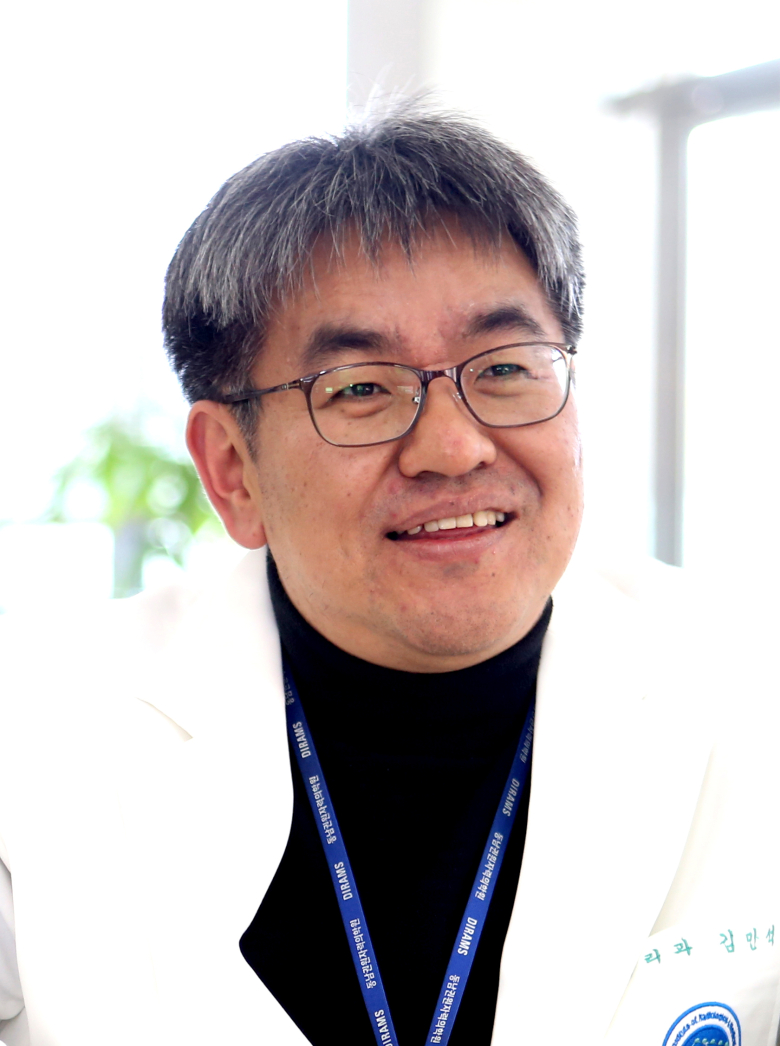 의학박사 김민석
