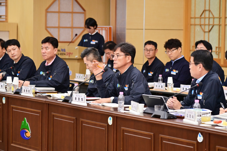 청송군과 박형수 국회의원은 13일 군청 제1회의실에서 2027년도 국비예산정책협의회를 개최했다. 사진제공=청송군